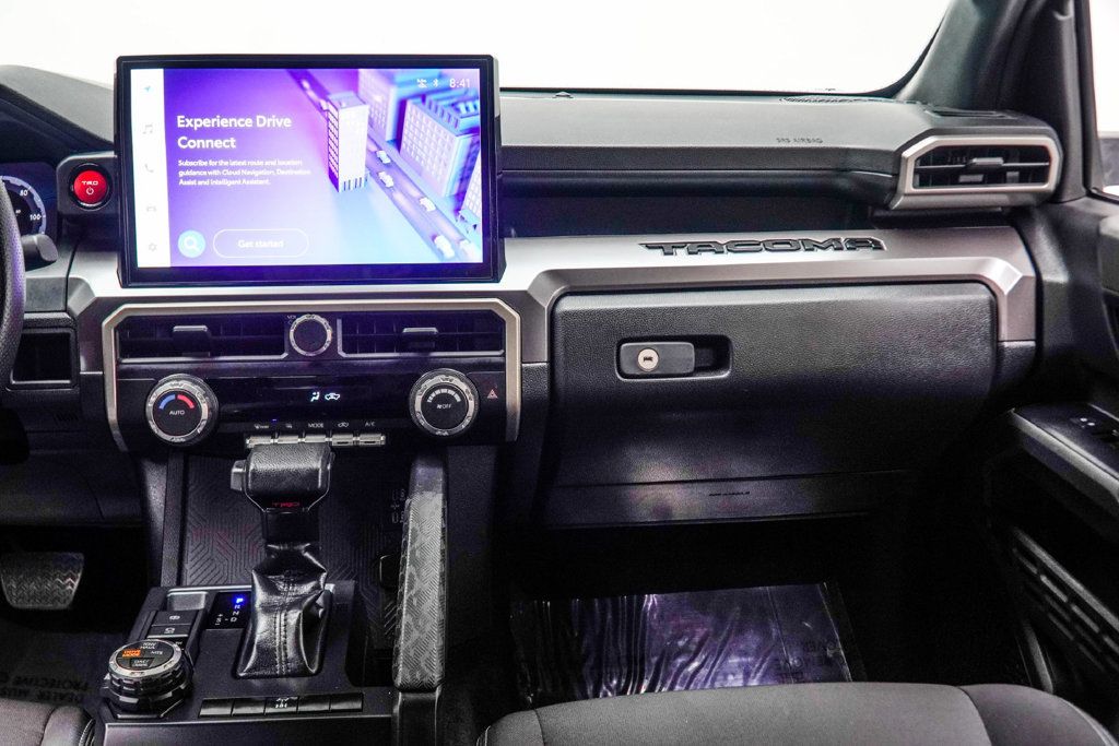 Toyota Tacoma photo 19
