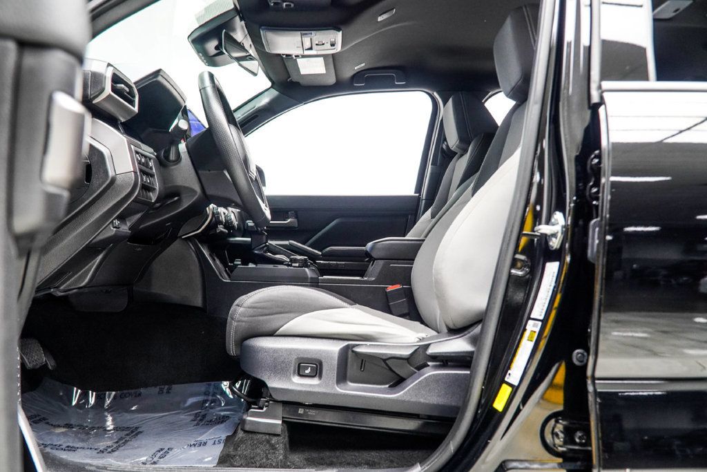 Toyota Tacoma photo 37