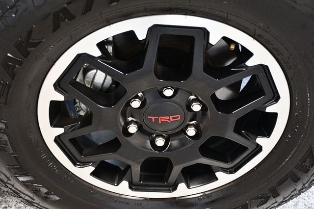 2025 Toyota Tacoma 4WD TRD Off Road Hybrid Double Cab 5' Bed Automatic - 23065214 - 16