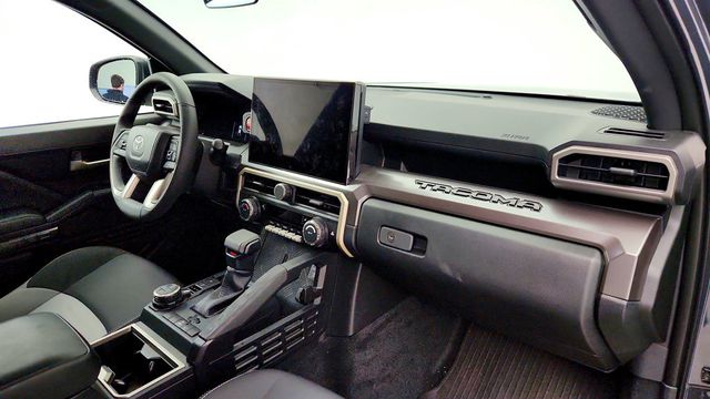 2025 Toyota Tacoma 4WD TRD Off Road Hybrid Double Cab 5' Bed Automatic w/ 14'' Display - 23018408 - 22