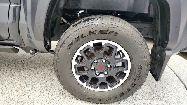 2025 Toyota Tacoma 4WD TRD Off Road Hybrid Double Cab 5' Bed Automatic w/ 14'' Display - 23018408 - 8