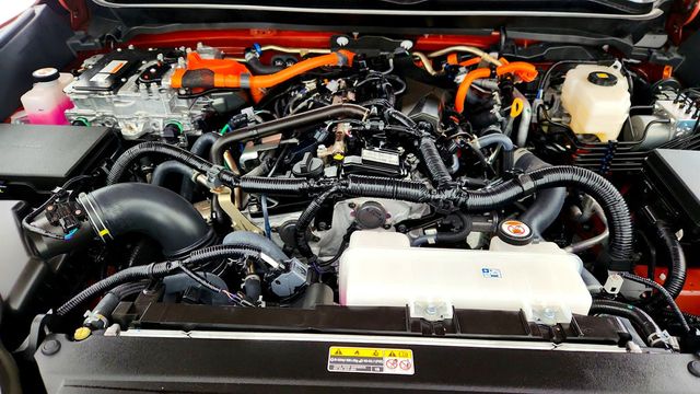 2025 Toyota Tacoma 4WD TRD Off Road Hybrid Double Cab 5' Bed Automatic w/ Better Tires - 22974283 - 25