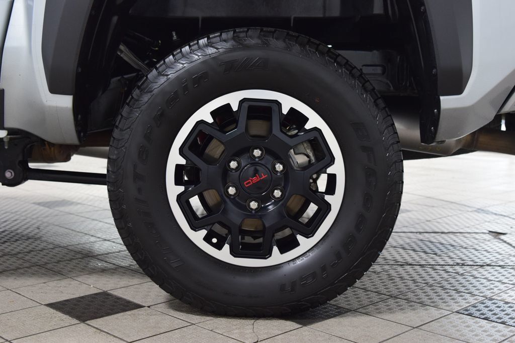 2025 Toyota Tacoma 4WD TRD Off Road Lifted - 23041647 - 21