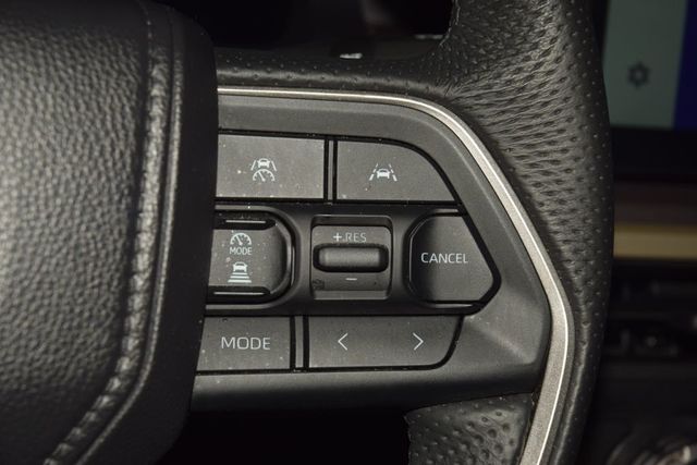 2025 Toyota Tacoma 4WD TRD Off Road Lifted - 23041647 - 33