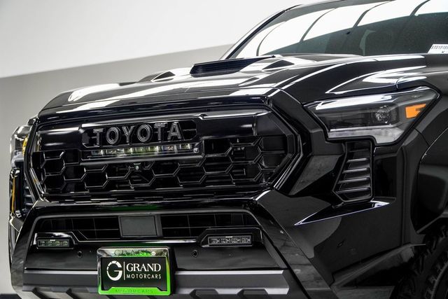 2025 Toyota Tacoma 4WD TRD Pro Hybrid Double Cab 5' Bed Automatic - 22929462 - 1