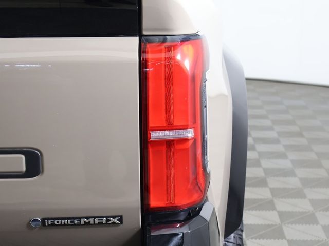 2025 Toyota Tacoma 4WD TRD Pro Hybrid Double Cab 5' Bed Automatic - 22972509 - 16