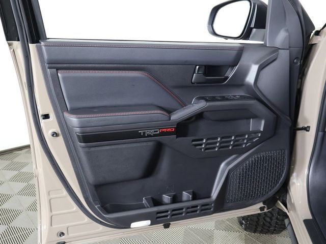 2025 Toyota Tacoma 4WD TRD Pro Hybrid Double Cab 5' Bed Automatic - 22972509 - 25