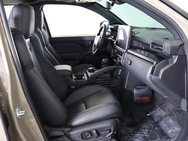 2025 Toyota Tacoma 4WD TRD Pro Hybrid Double Cab 5' Bed Automatic - 22972509 - 31