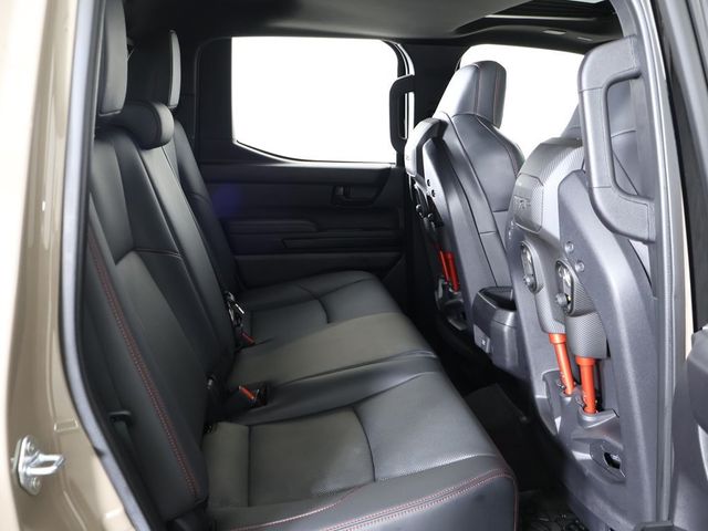 2025 Toyota Tacoma 4WD TRD Pro Hybrid Double Cab 5' Bed Automatic - 22972509 - 37
