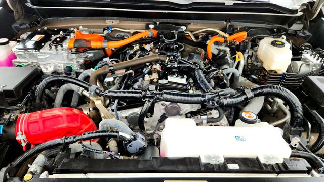 2025 Toyota Tacoma 4WD TRD Pro Hybrid Double Cab 5' Bed Automatic - 23095079 - 28