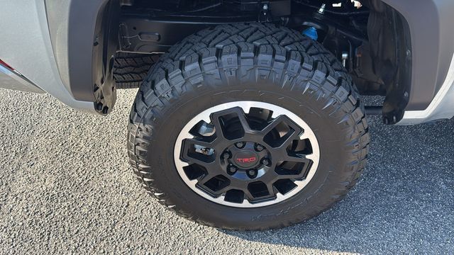 2025 Toyota Tacoma 4WD TRD Sport Hybrid Double Cab 5' Bed Automatic - 23075444 - 8
