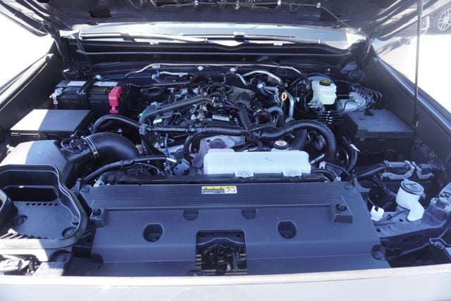 2025 Toyota Tacoma 4WD TRD TACOMA - 23039675 - 40