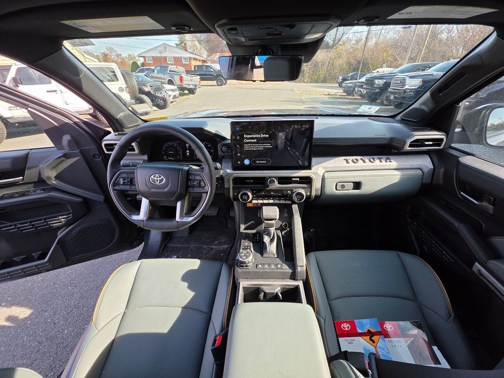 2025 Toyota Tacoma Hybrid Trailhunter - 22941596 - 24