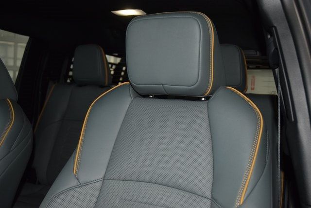 2025 Toyota Tacoma Hybrid Trailhunter - 22941596 - 49