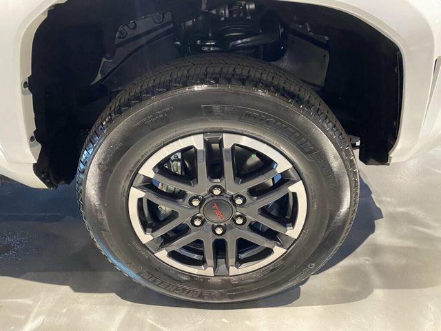 2025 Toyota Tacoma i-FORCE MAX Double Cab LocalTrade/TRDSport/Hybrid/TRDSportPremiumPkg/TonneauCover - 23095045 - 12