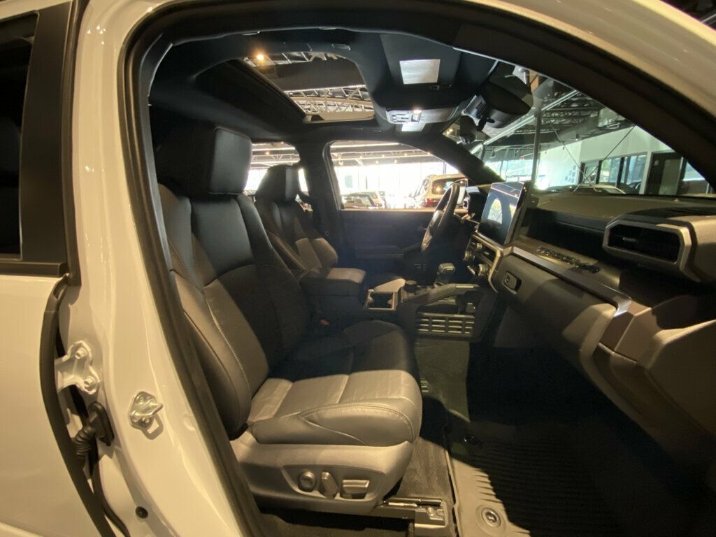 2025 Toyota Tacoma i-FORCE MAX Double Cab LocalTrade/TRDSport/Hybrid/TRDSportPremiumPkg/TonneauCover - 23095045 - 33