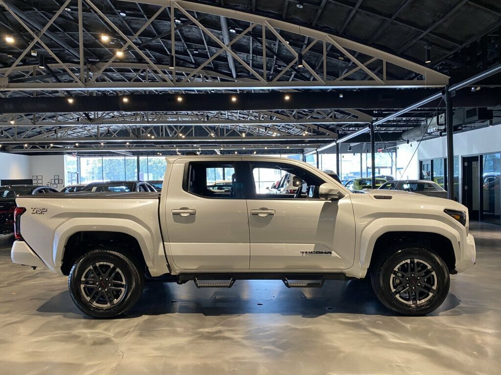 2025 Toyota Tacoma i-FORCE MAX Double Cab LocalTrade/TRDSport/Hybrid/TRDSportPremiumPkg/TonneauCover - 23095045 - 5