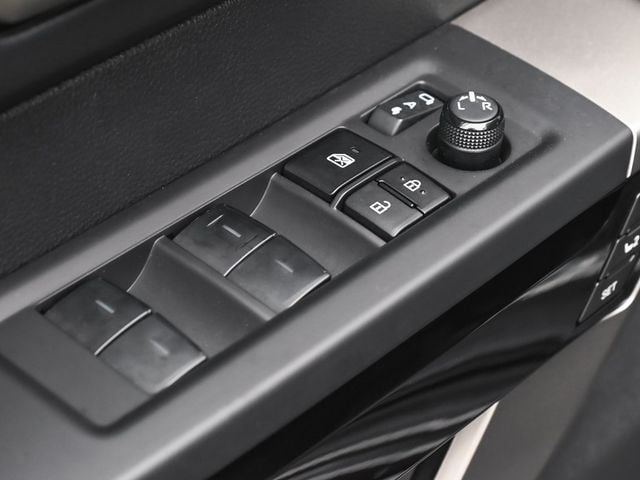 2025 Toyota Tundra Limited - 22870644 - 11