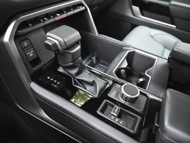 2025 Toyota Tundra Limited - 22870644 - 24