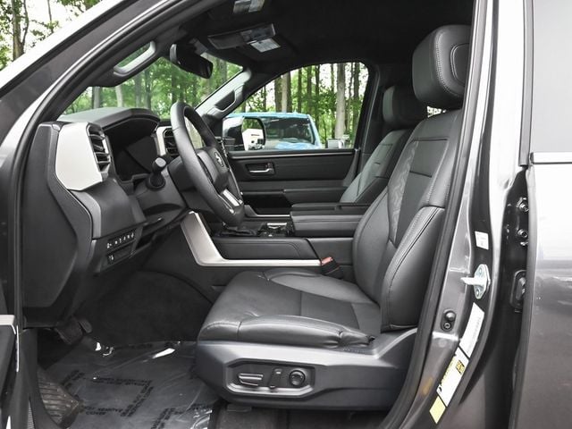 2025 Toyota Tundra Limited - 22870644 - 30