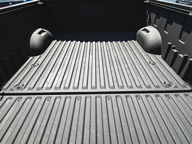 2025 Toyota Tundra Limited - 23029622 - 38