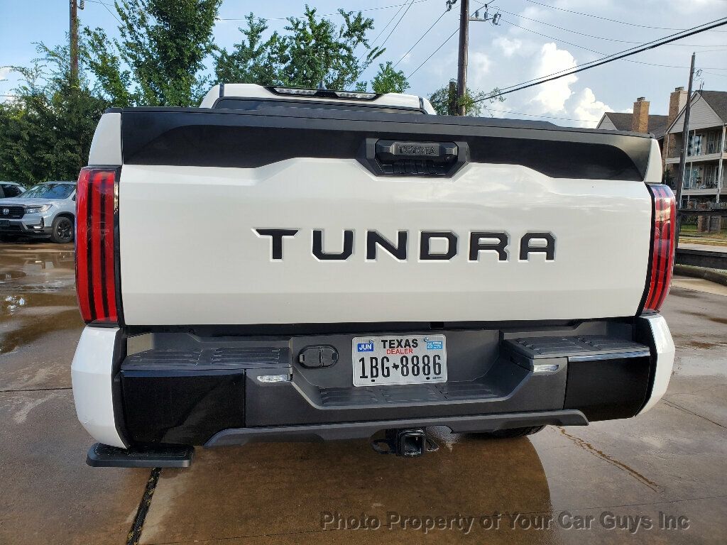 2025 Toyota Tundra SR5 CrewMax photo 12