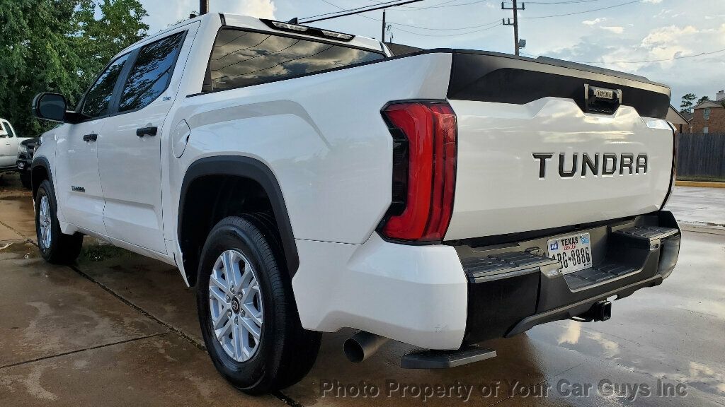 2025 Toyota Tundra SR5 CrewMax photo 14