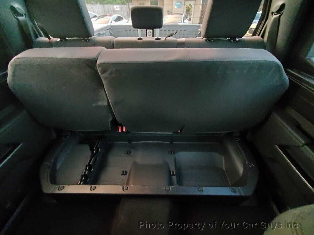 2025 Toyota Tundra SR5 CrewMax photo 22