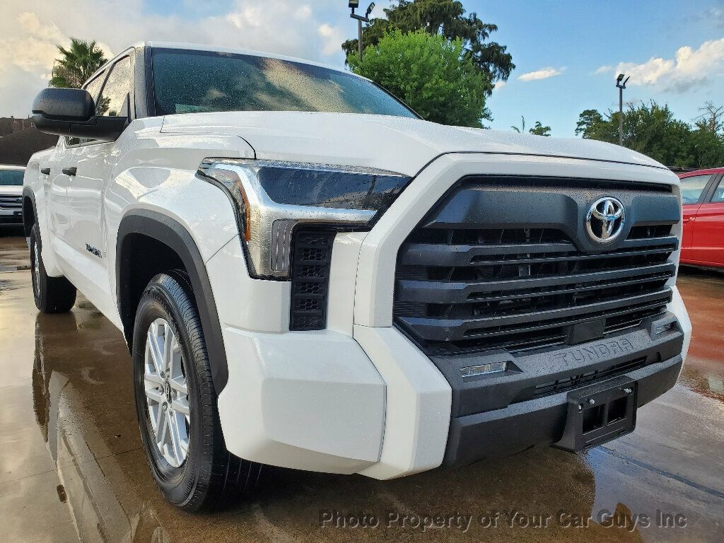 2025 Toyota Tundra SR5 CrewMax photo 6
