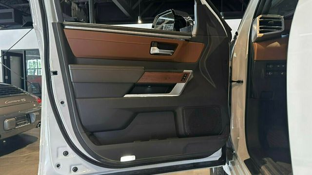 2025 Toyota Tundra 4WD 1794Edition/Hybrid/TonneauCover/PwrRunningBoards/Navigation - 23055693 - 11