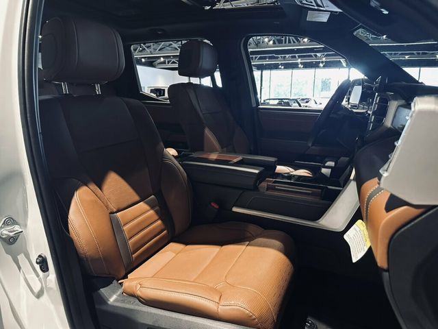 2025 Toyota Tundra 4WD 1794Edition/Hybrid/TonneauCover/PwrRunningBoards/Navigation - 23055693 - 27