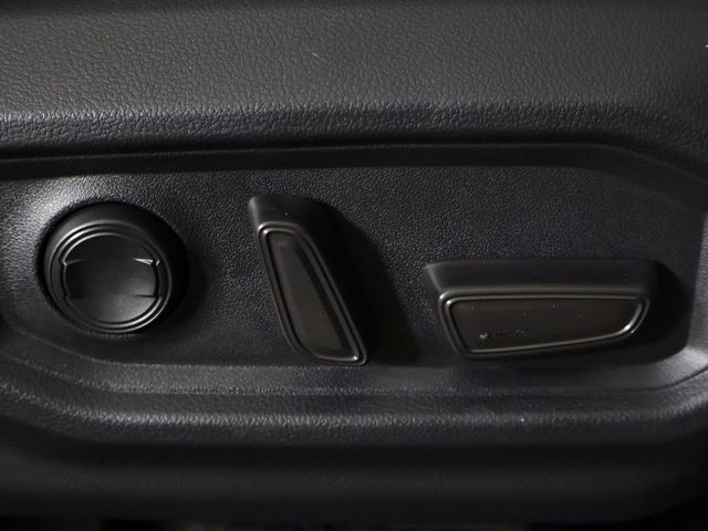 2025 Toyota Tundra 4WD Limited CrewMax 5.5' Bed - 23024227 - 34
