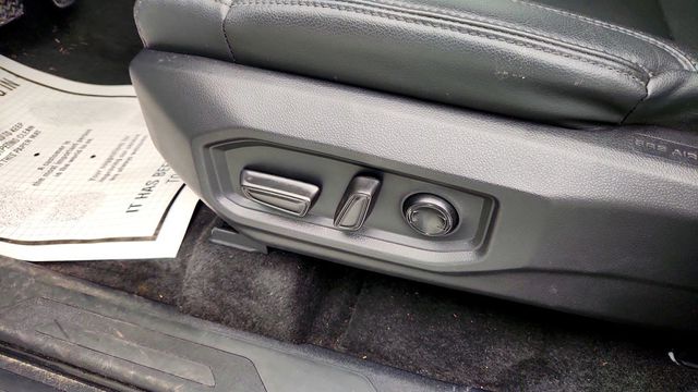 2025 Toyota Tundra 4WD Limited CrewMax 5.5' Bed - 22967430 - 10