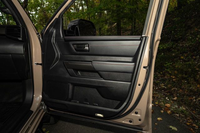 2025 Toyota Tundra 4WD LocalTrade/TRD-Pro-PanoramicSunroof/DynamicRadarCruiseControl - 23101440 - 35