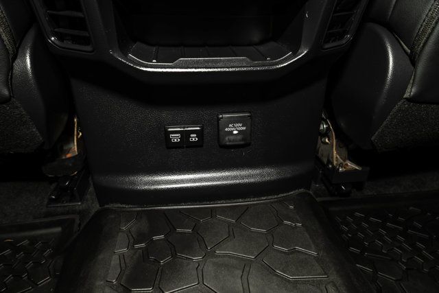 2025 Toyota Tundra 4WD LocalTrade/TRD-Pro-PanoramicSunroof/DynamicRadarCruiseControl - 23101440 - 43