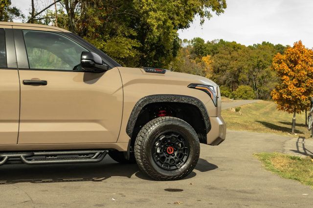 2025 Toyota Tundra 4WD LocalTrade/TRD-Pro-PanoramicSunroof/DynamicRadarCruiseControl - 23101440 - 4