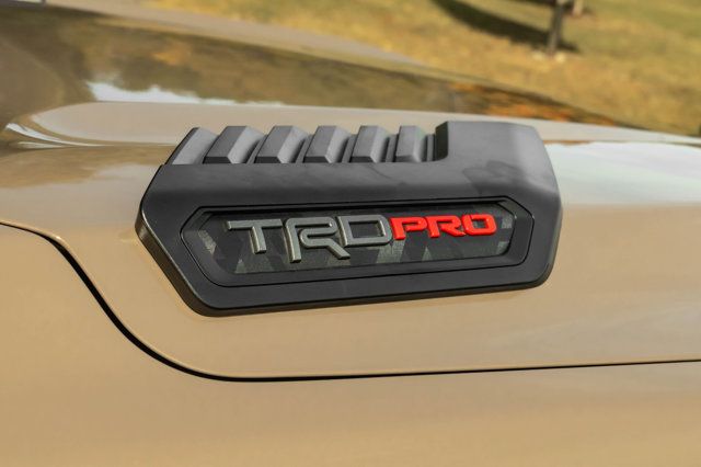 2025 Toyota Tundra 4WD LocalTrade/TRD-Pro-PanoramicSunroof/DynamicRadarCruiseControl - 23101440 - 7