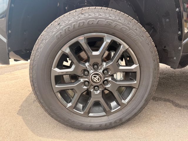 2025 Toyota Tundra 4WD PLATINUM 4X4 - 23062071 - 26