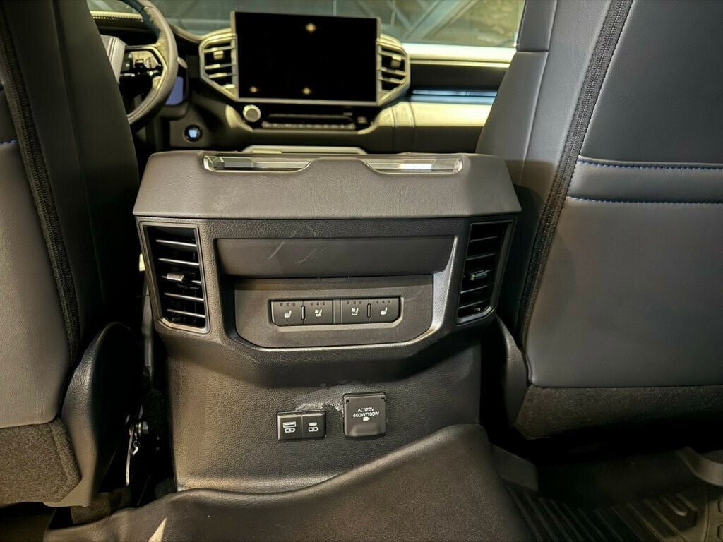 2025 Toyota Tundra 4WD Platinum/4x4/HeadUpDisplay/Htd&CldMassagingSeats/HtdSteerWheel - 22769386 - 19