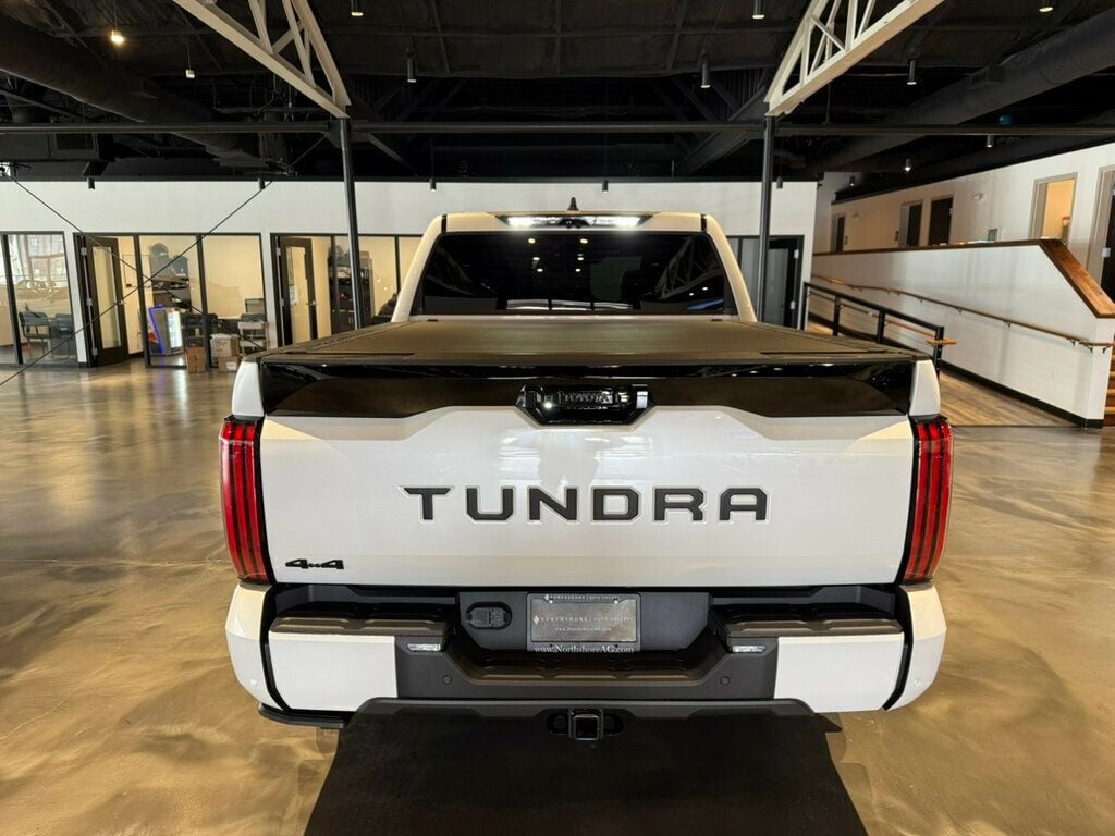 2025 Toyota Tundra 4WD Platinum/4x4/HeadUpDisplay/Htd&CldMassagingSeats/HtdSteerWheel - 22769386 - 3