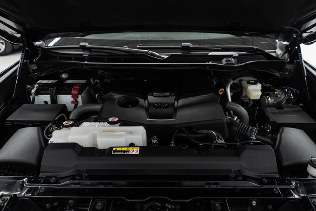 2025 Toyota Tundra 4WD Platinum CrewMax 5.5' Bed - 23061857 - 41