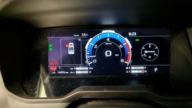 2025 Toyota Tundra 4WD Platinum CrewMax 5.5' Bed - 23008183 - 12