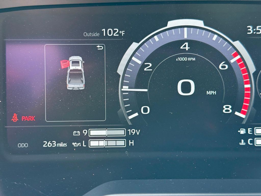 2025 Toyota Tundra 4WD Platinum Hybrid CrewMax 5.5' Bed - 23040338 - 16