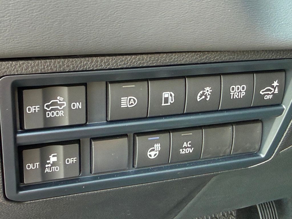 2025 Toyota Tundra 4WD Platinum Hybrid CrewMax 5.5' Bed - 23040338 - 17