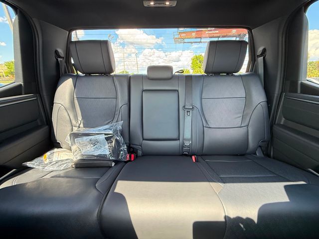 2025 Toyota Tundra 4WD Platinum Hybrid CrewMax 5.5' Bed - 23040338 - 22