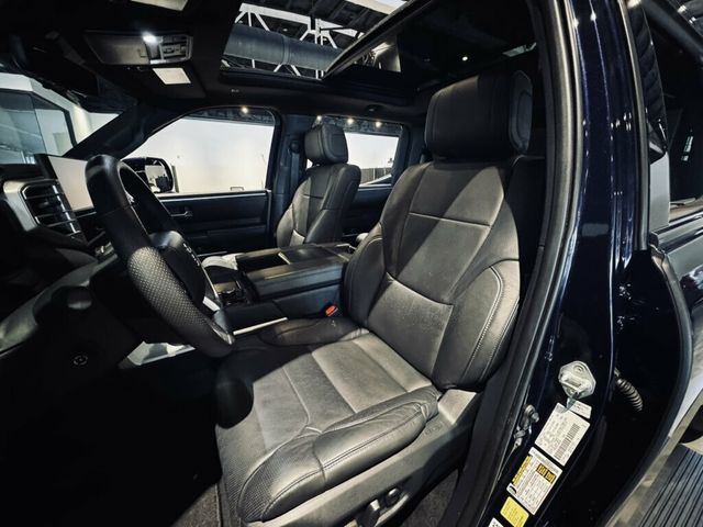2025 Toyota Tundra 4WD Platinum/Hybrid/Heated&CooledSeats/PanoSunroof/HeadsUpDisplay - 23065413 - 10