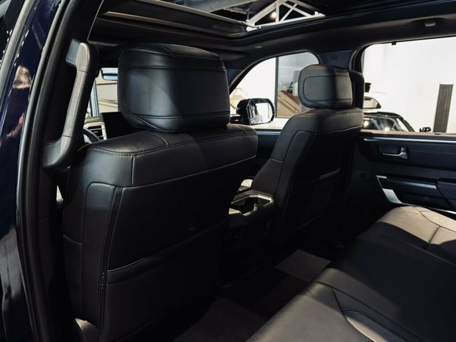 2025 Toyota Tundra 4WD Platinum/Hybrid/Heated&CooledSeats/PanoSunroof/HeadsUpDisplay - 23065413 - 19