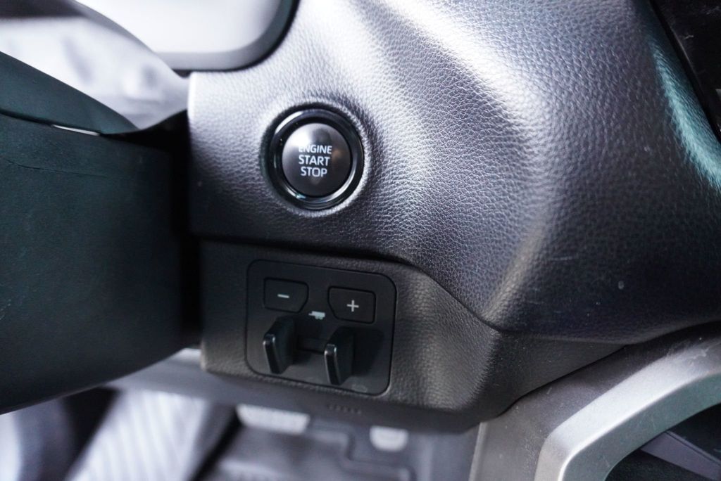 2025 Toyota Tundra 4WD SR5 - 22999133 - 33