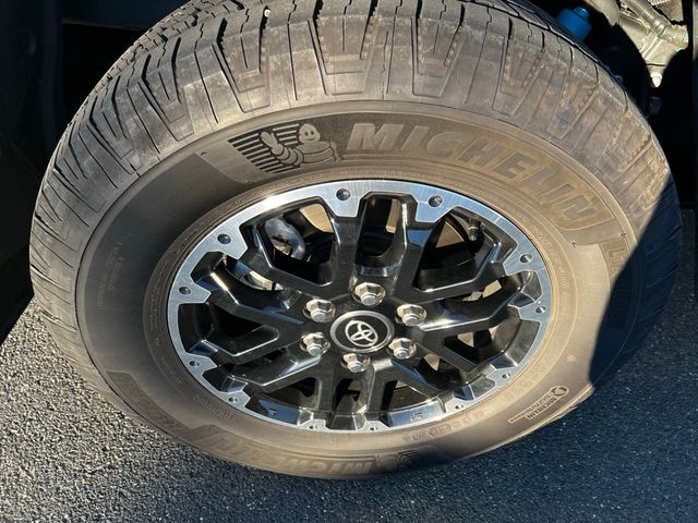 2025 Toyota Tundra 4WD SR5 CrewMax 5.5' Bed - 22958564 - 10
