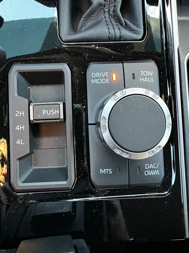 2025 Toyota Tundra 4WD SR5 CrewMax 5.5' Bed - 22958564 - 25